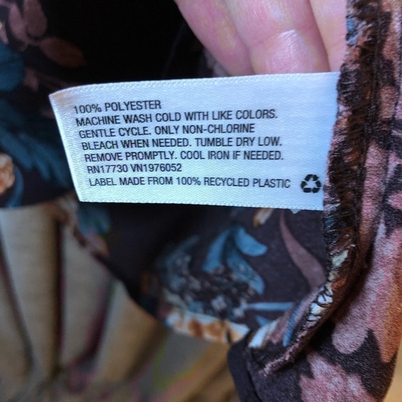 Xhiliration Wine Floral Print Long Sleeve Scoop Neck Ruffle Front Dress Medium - Picture 8 of 16